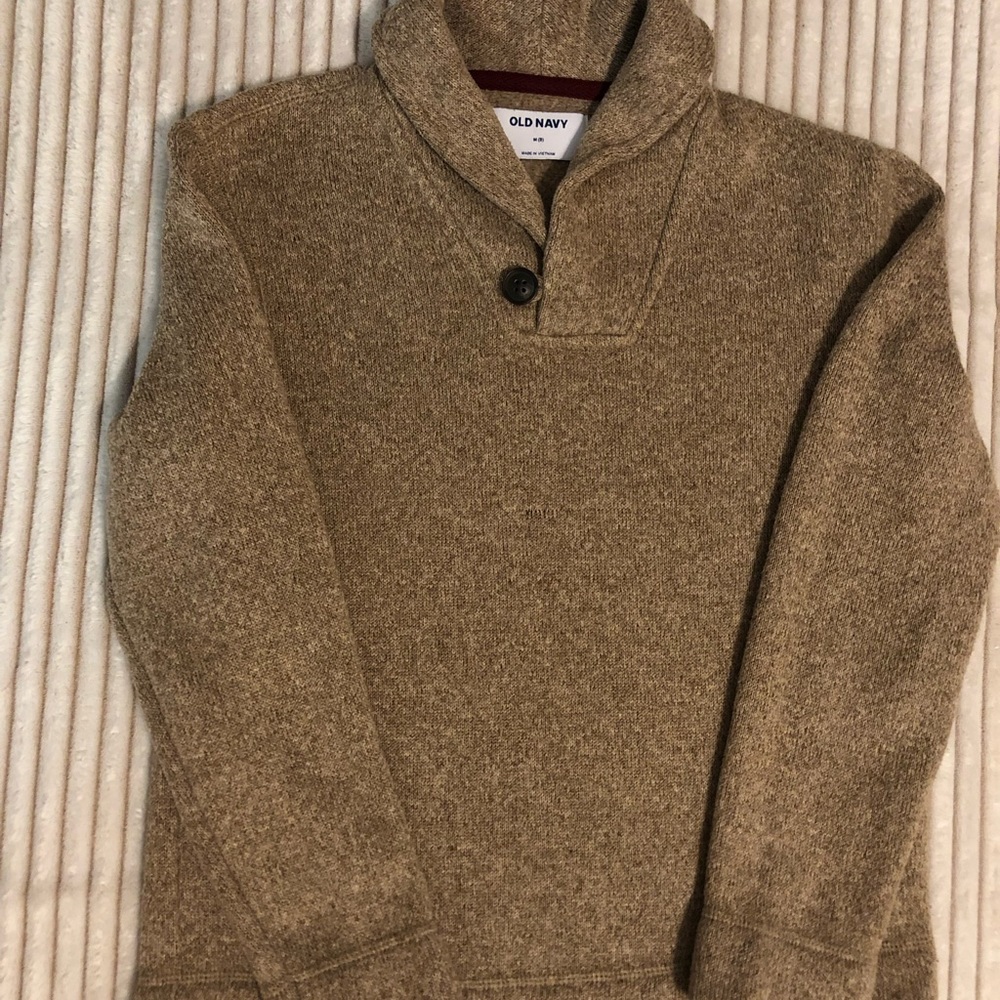 Old Navy boys sweater. Size youth medium.